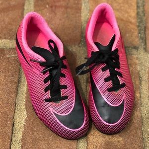 Big girls Nike soccer cleats